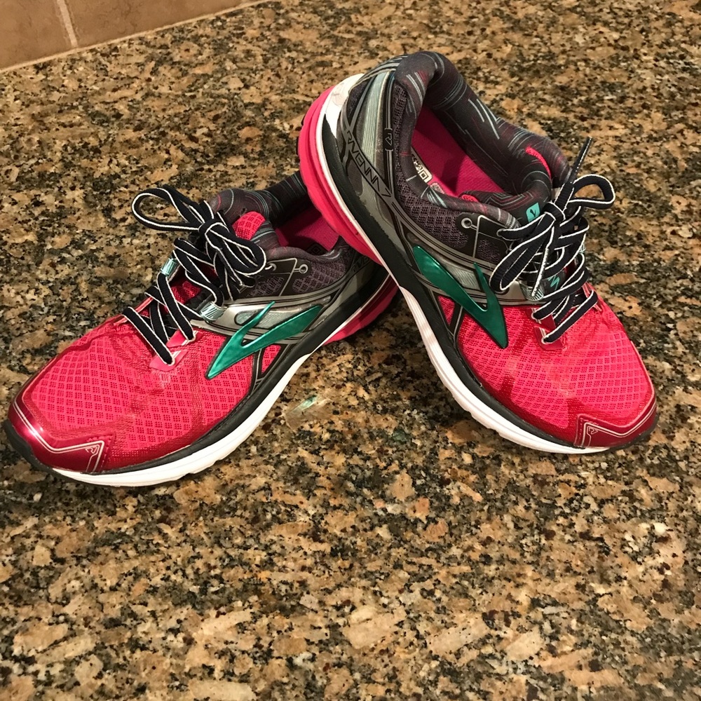 Brooks Ravenna 7 running shoes